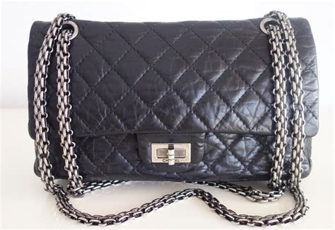 sac chanel 2.55 histoire|chanel 2.55 shoulder strap.